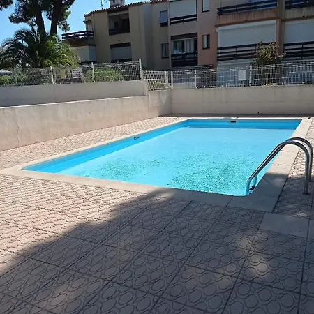 Dans Familiale Avec Piscine Proche